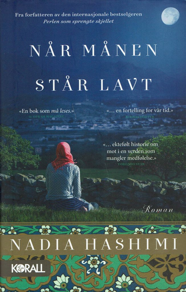 Omslag: Når månen står lavt