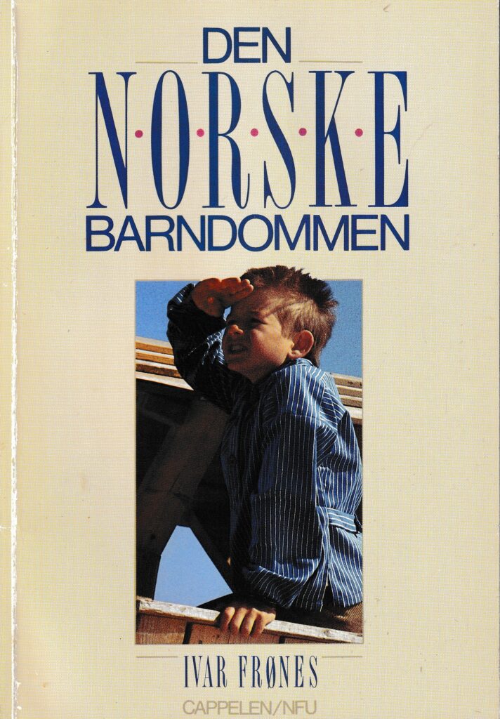 Omslag: Den norske barndommen (hft)